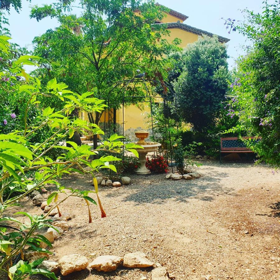 Masia Castellvi B&B Vinyols i Els Arcs Extérieur photo